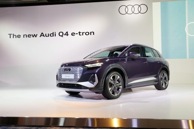 더 뉴 아우디 Q4 e-트론