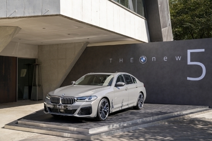 9월 수입차 베스트셀링 모델을 차지한 BMW 뉴 5시리즈