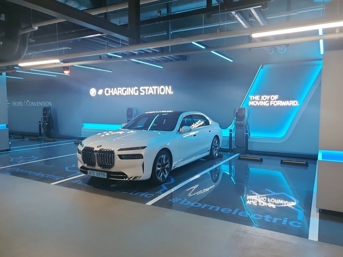 BMW 코리아 인천 파라다이스시티에 개소한 BMW 차징 스테이션