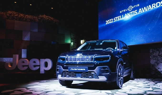 2022 스텔란티스 어워드에서 공개된 지프 어벤저