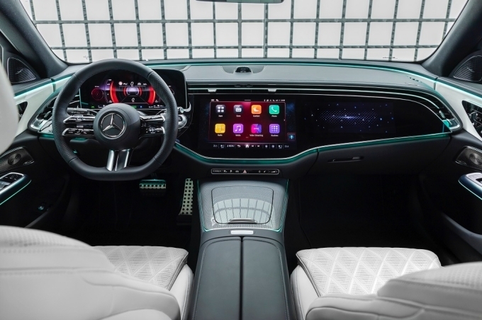 더 뉴 E-클래스 AMG 라인 실내