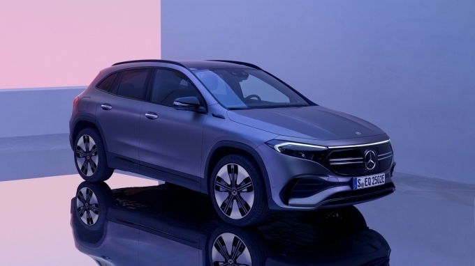 EQA 250 AMG Line 온라인 스페셜 마누팍투어 마운틴 그레이 마그노
