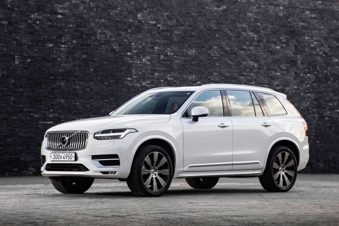 볼보자동차 XC90 B6