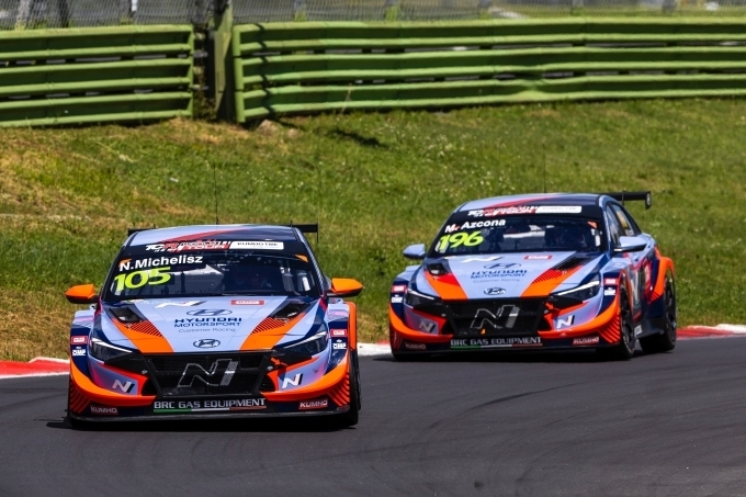 6월9~12일 열린 '2023 TCR 월드 투어' 이탈리아 대회에서 현대차 '엘란트라 N TCR(국내명 아반떼 N TCR)'이 질주하고 있는 모습