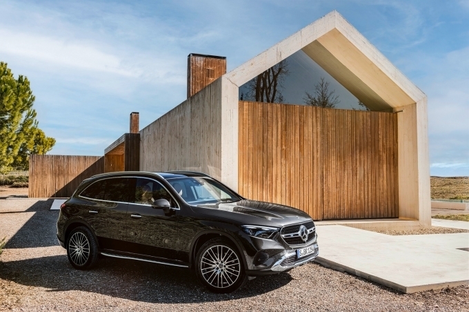 더 뉴 메르세데스-벤츠 GLC 220 d 4MATIC