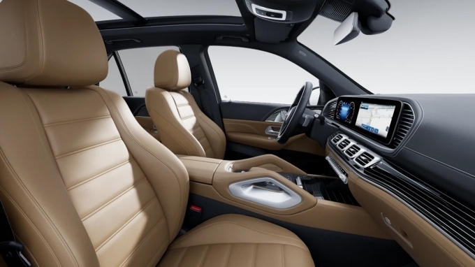 벤츠 GLE 450 4MATIC 온라인 스페셜 마누팍투어 알파인 그레이 솔리드 인테리어