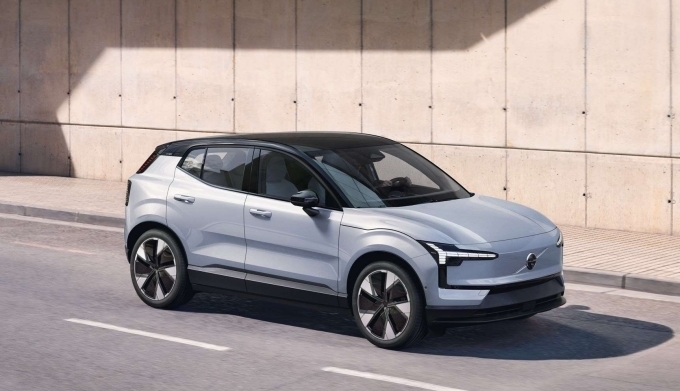 볼보자동차의 차세대 프리미엄 전기 SUV EX30