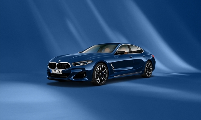 M850i 인디비주얼 에디션 블랙 블루