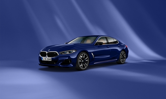 M850i 인디비주얼 에디션 벨벳 블루