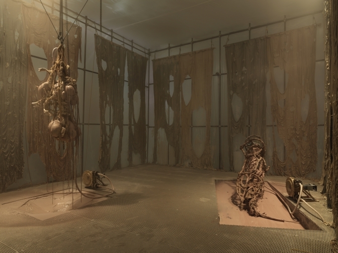 이미래 작가의 2023년 뉴 뮤지엄 《Black Sun》 전시 전경. 출처: Courtesy New Museum. Photo: Dario Lasagni.