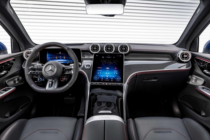 더 뉴 메르세데스-AMG GLC 43 4MATIC SUV 및 쿠페 인테리어