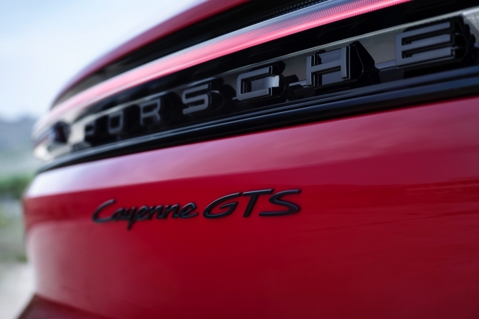 카이엔 GTS 쿠페