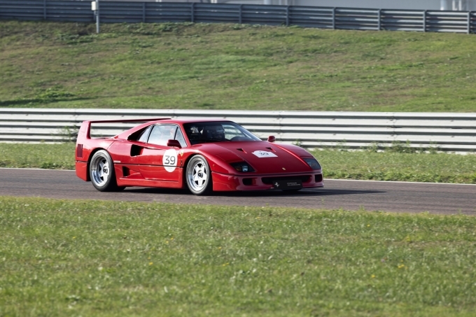 페라리 F40