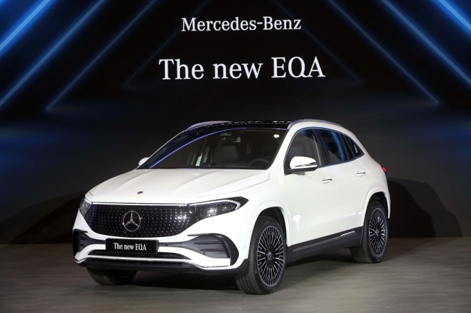 더 뉴 EQA AMG