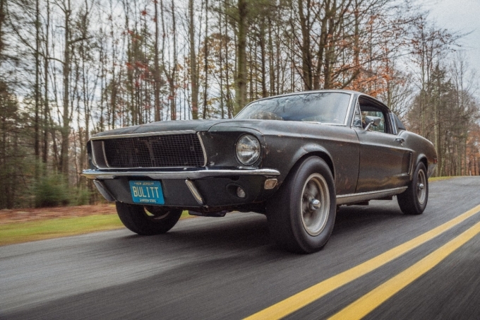 영화 '블리트(Bullitt, 1968)'에서 전설로 회자되는 카체이싱 장면을 남긴 1968년형 머스탱 GT