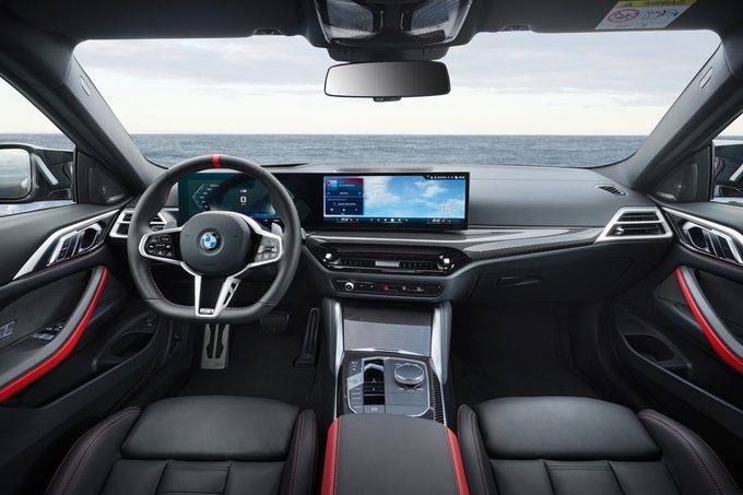BMW 뉴 4시리즈 쿠페 실내 