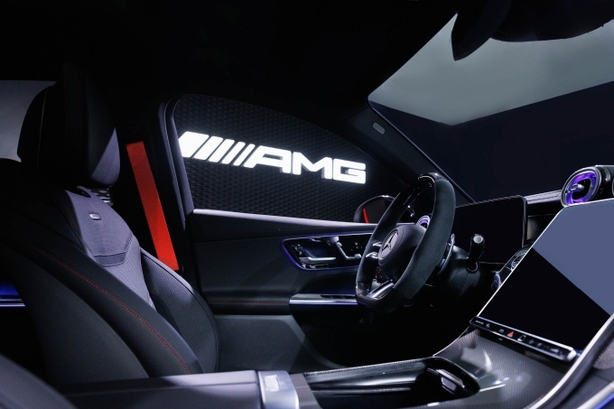AMG GLC 43 4MATIC 쿠페 AMG 서울 에디션 2025 실내