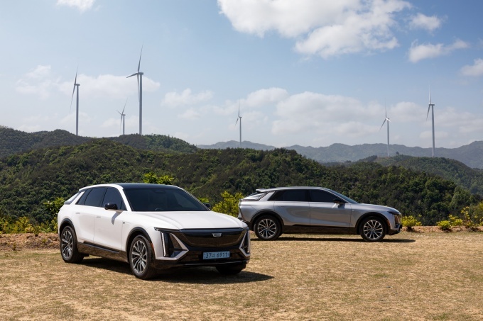 캐딜락 전기 SUV 리릭