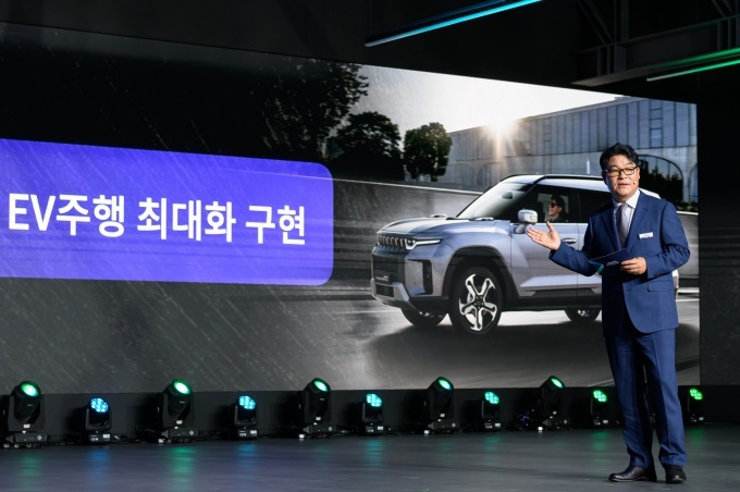 KGM 권용일 연구소장의 Tech Forum를 발표하고 있다.