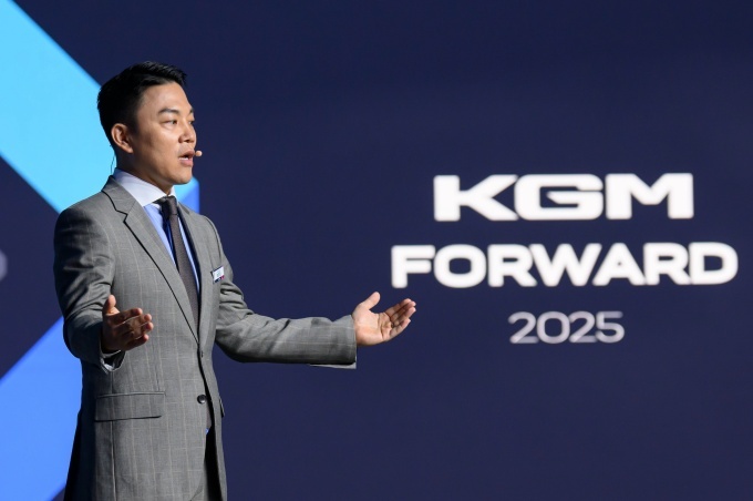 KGM 박경준 국내사업본부장이 Sales Froum를 발표하고 있다.
