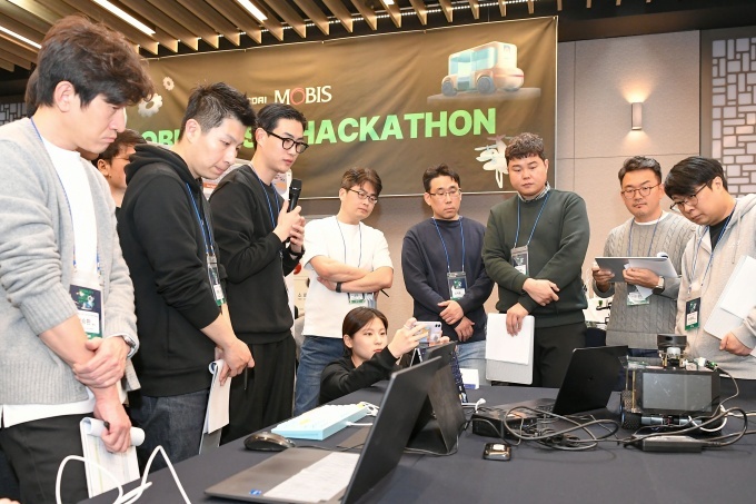 지난해 개최했던 대학생 SW 우수 인재 발굴프로그램 ‘모비스 SW 해커톤 대회’ 본선 대회장 모습