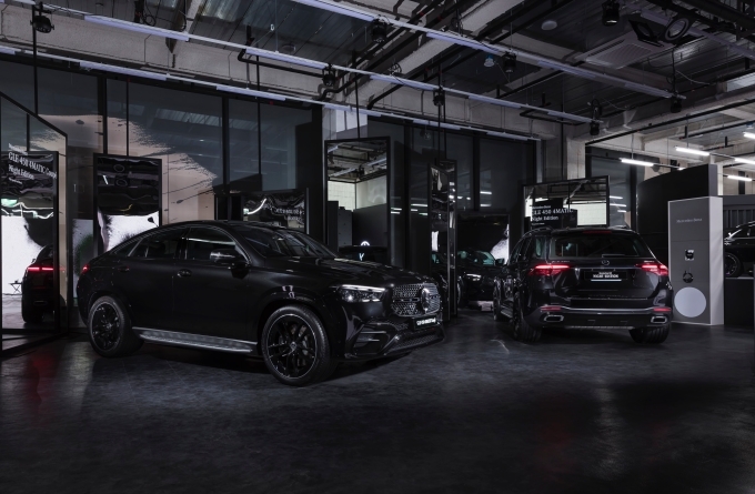 (왼쪽부터) GLE 450 4MATIC 쿠페 AMG 라인 나이트 에디션; GLE 450 4MATIC AMG 라인 나이트 에디션