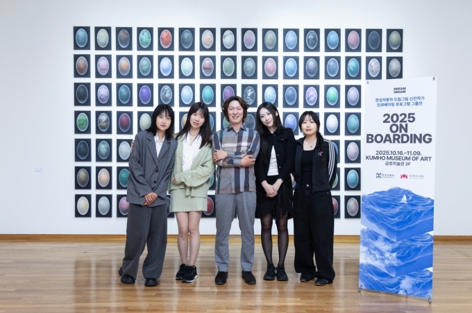 (왼쪽부터) 신지수, 이혜준 신진작가.