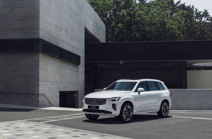 볼보 XC90