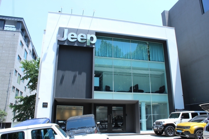 렉스모터스 서울 전시장