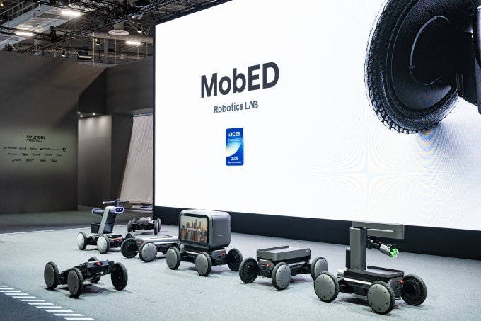 모베드(MobED) 상용화 모델 및 탑 모듈(Top Module) 결합 콘셉트 모델