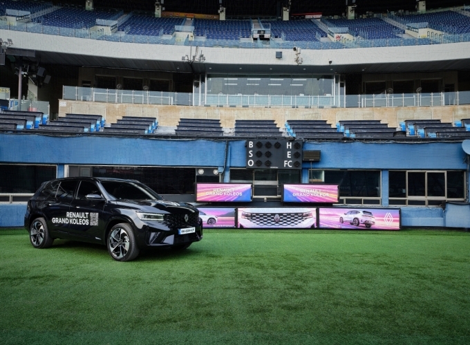 2026 시즌 프로야구 LG트윈스 불펜카로 활용되는 르노 그랑 콜레오스